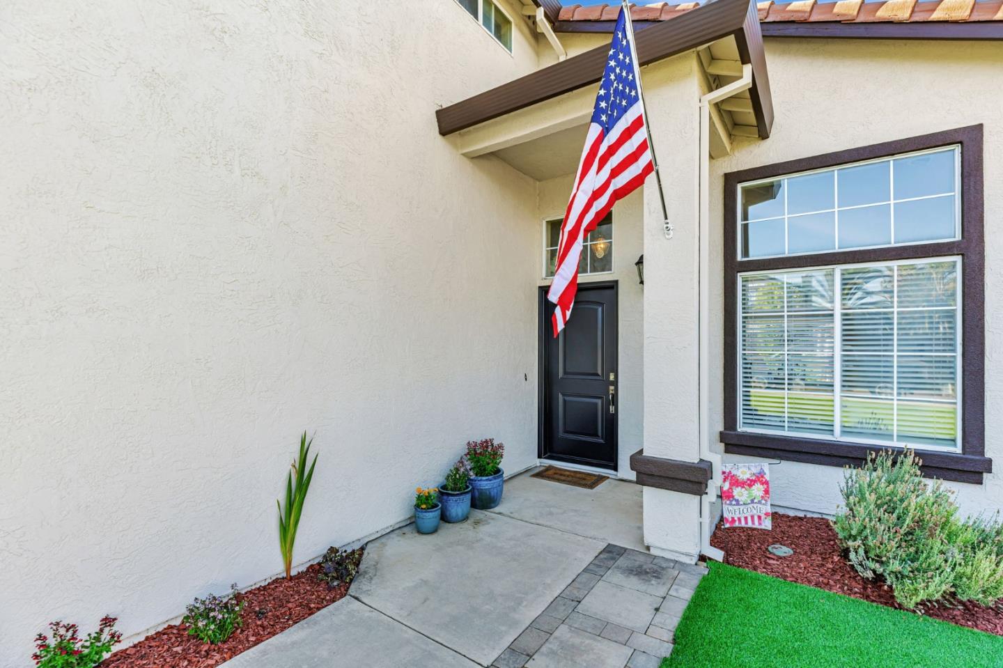 Detail Gallery Image 3 of 48 For 780 Le Mans Dr, Hollister,  CA 95023 - 4 Beds | 2/1 Baths