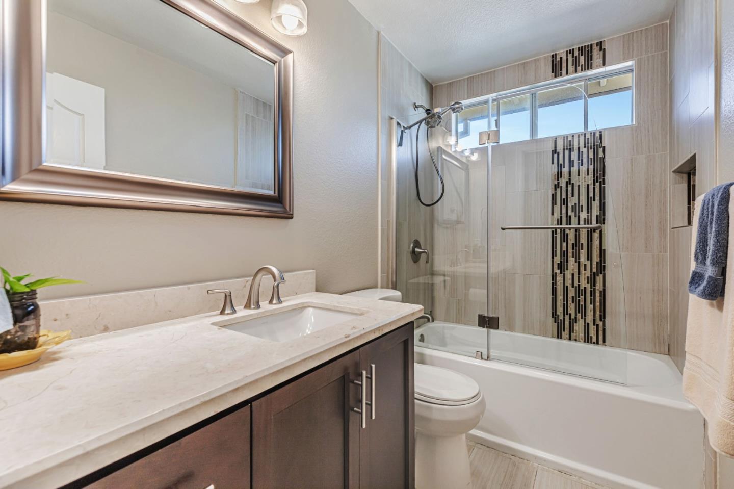 Detail Gallery Image 37 of 48 For 780 Le Mans Dr, Hollister,  CA 95023 - 4 Beds | 2/1 Baths
