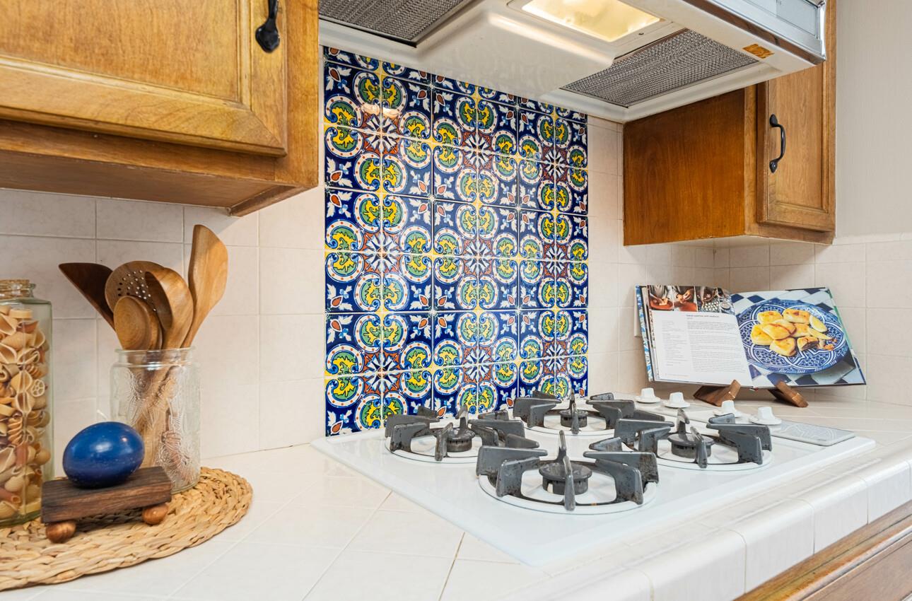 Detail Gallery Image 19 of 41 For 1244 La Mirada Dr, Salinas,  CA 93901 - 3 Beds | 2 Baths
