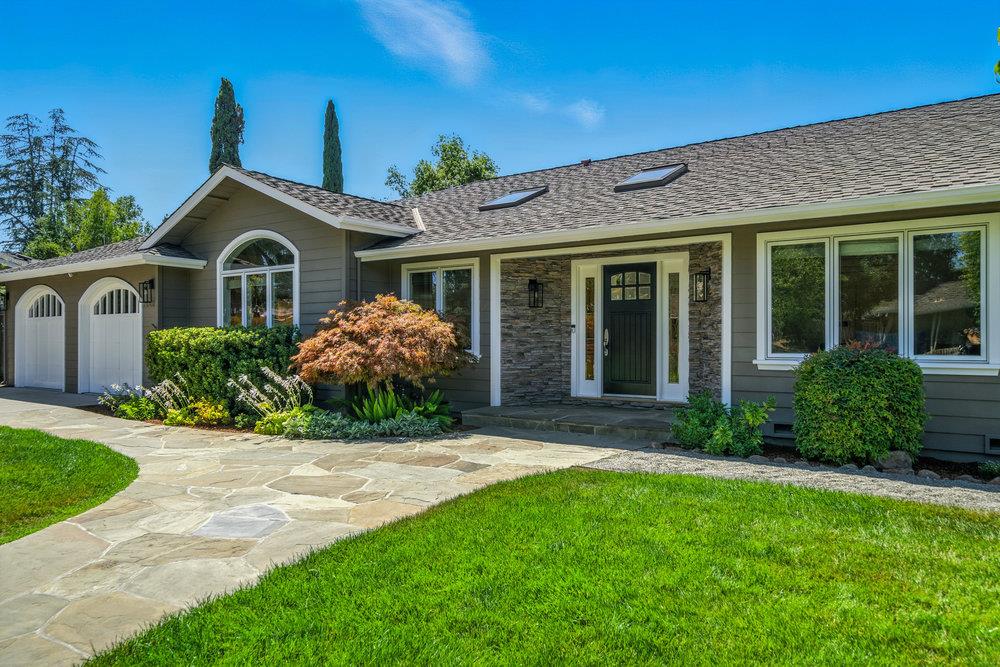Detail Gallery Image 2 of 30 For 2008 Crist Dr, Los Altos,  CA 94024 - 4 Beds | 2/2 Baths