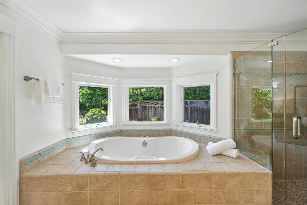 Detail Gallery Image 21 of 30 For 2008 Crist Dr, Los Altos,  CA 94024 - 4 Beds | 2/2 Baths