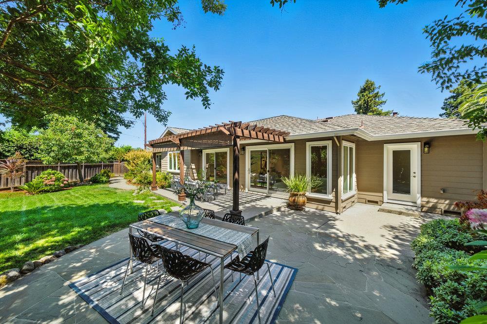 Detail Gallery Image 29 of 30 For 2008 Crist Dr, Los Altos,  CA 94024 - 4 Beds | 2/2 Baths