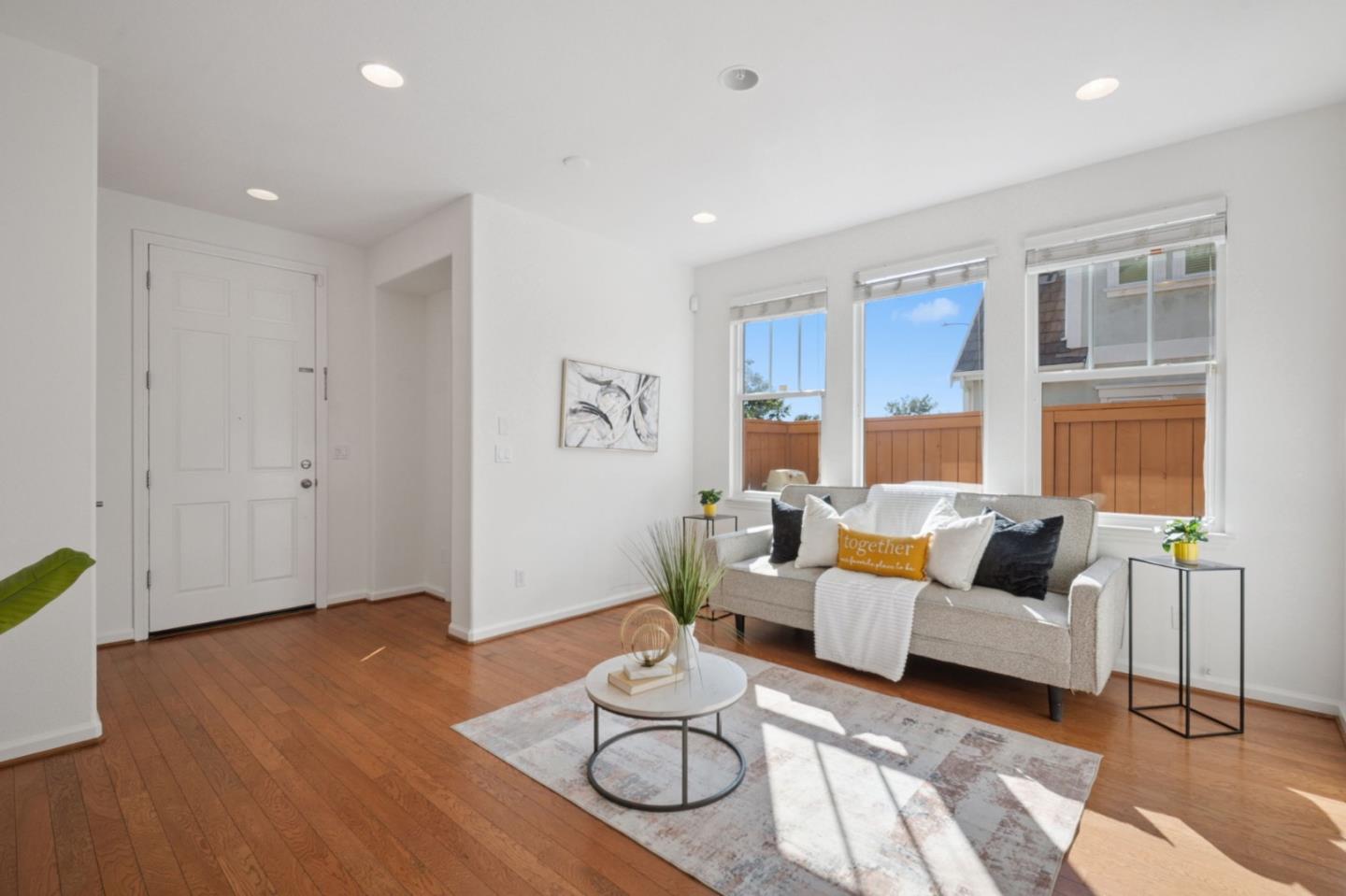 Detail Gallery Image 2 of 43 For 7394 Basking Ridge Ave, San Jose,  CA 95138 - 5 Beds | 3/1 Baths