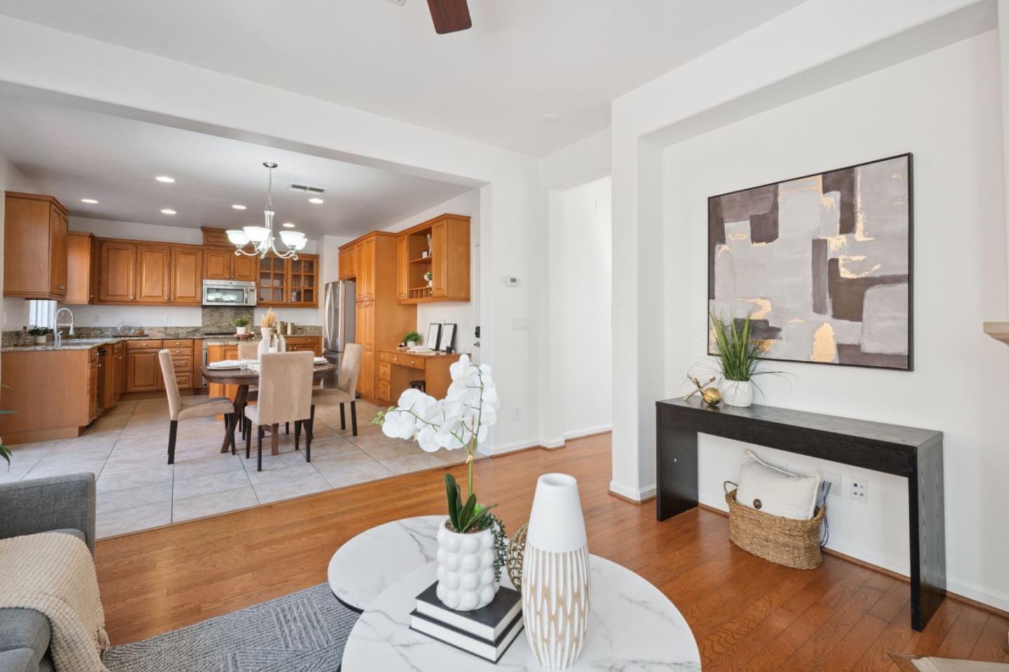 Detail Gallery Image 6 of 43 For 7394 Basking Ridge Ave, San Jose,  CA 95138 - 5 Beds | 3/1 Baths