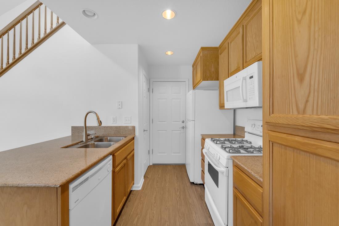 Detail Gallery Image 14 of 51 For 1544 Rosette Way, Gilroy,  CA 95020 - 3 Beds | 2 Baths