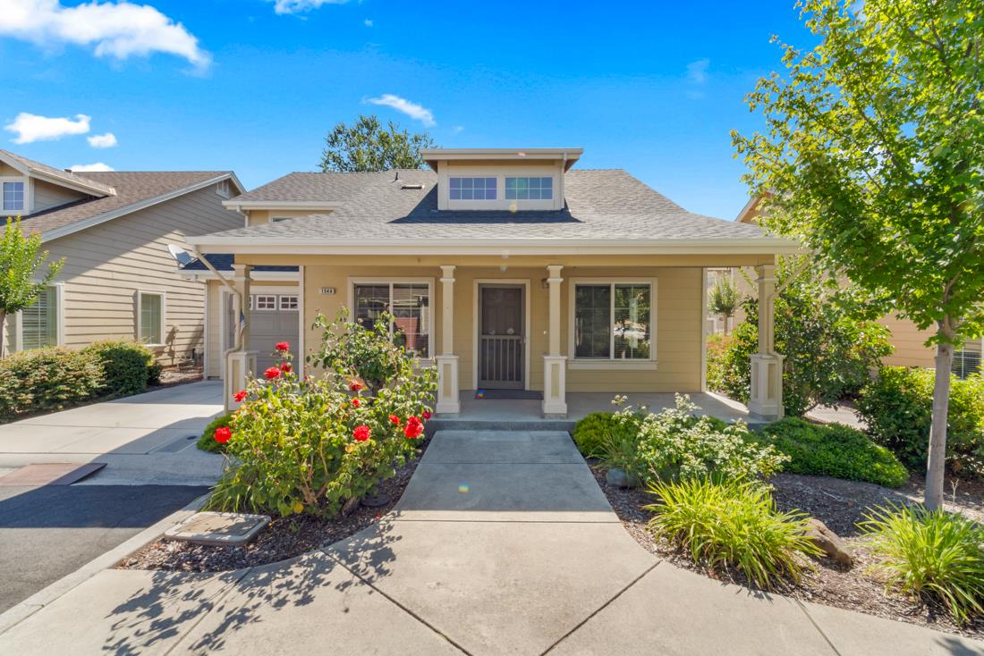 Detail Gallery Image 2 of 51 For 1544 Rosette Way, Gilroy,  CA 95020 - 3 Beds | 2 Baths