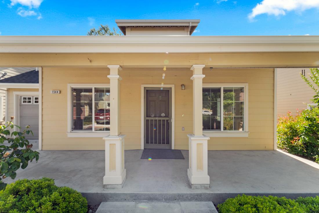 Detail Gallery Image 3 of 51 For 1544 Rosette Way, Gilroy,  CA 95020 - 3 Beds | 2 Baths