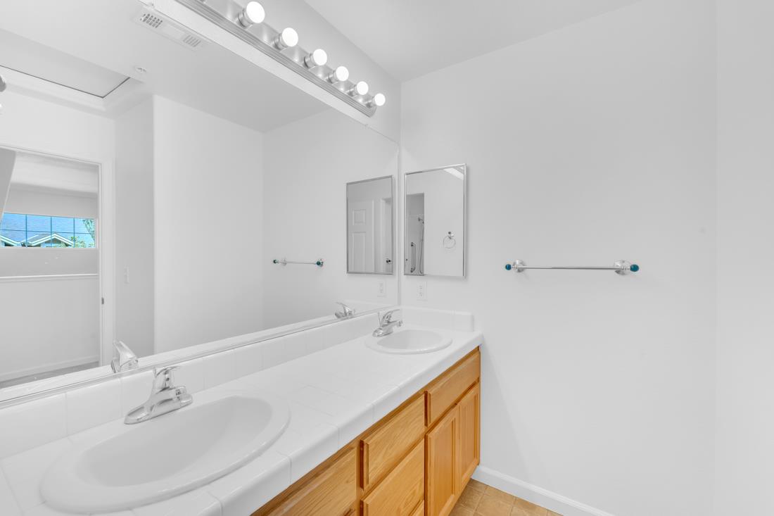 Detail Gallery Image 31 of 51 For 1544 Rosette Way, Gilroy,  CA 95020 - 3 Beds | 2 Baths