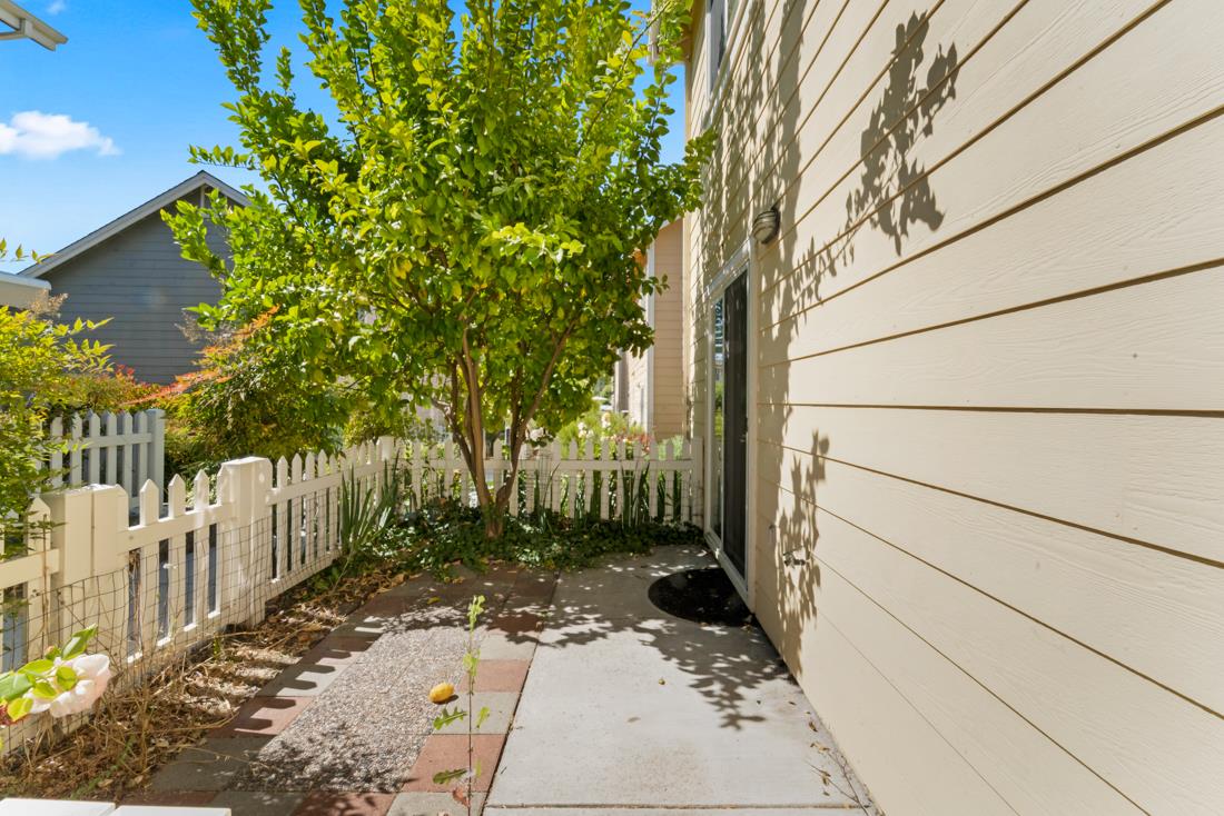 Detail Gallery Image 41 of 51 For 1544 Rosette Way, Gilroy,  CA 95020 - 3 Beds | 2 Baths