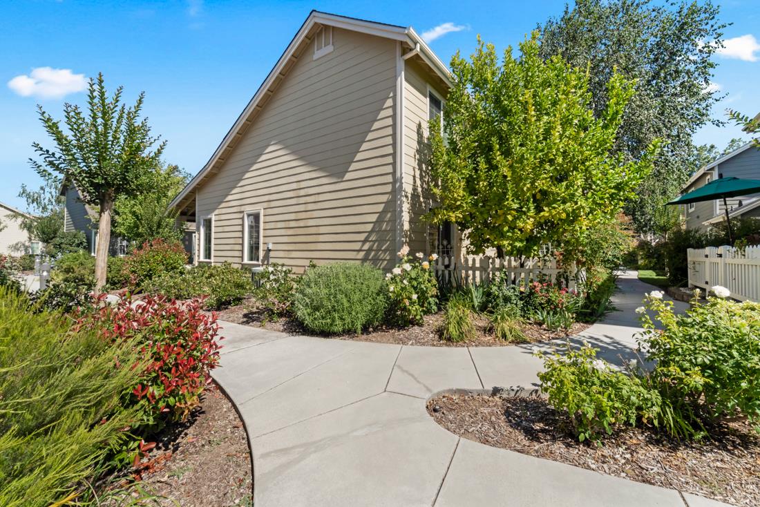 Detail Gallery Image 43 of 51 For 1544 Rosette Way, Gilroy,  CA 95020 - 3 Beds | 2 Baths