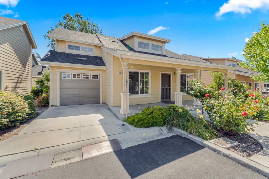 Detail Gallery Image 5 of 51 For 1544 Rosette Way, Gilroy,  CA 95020 - 3 Beds | 2 Baths