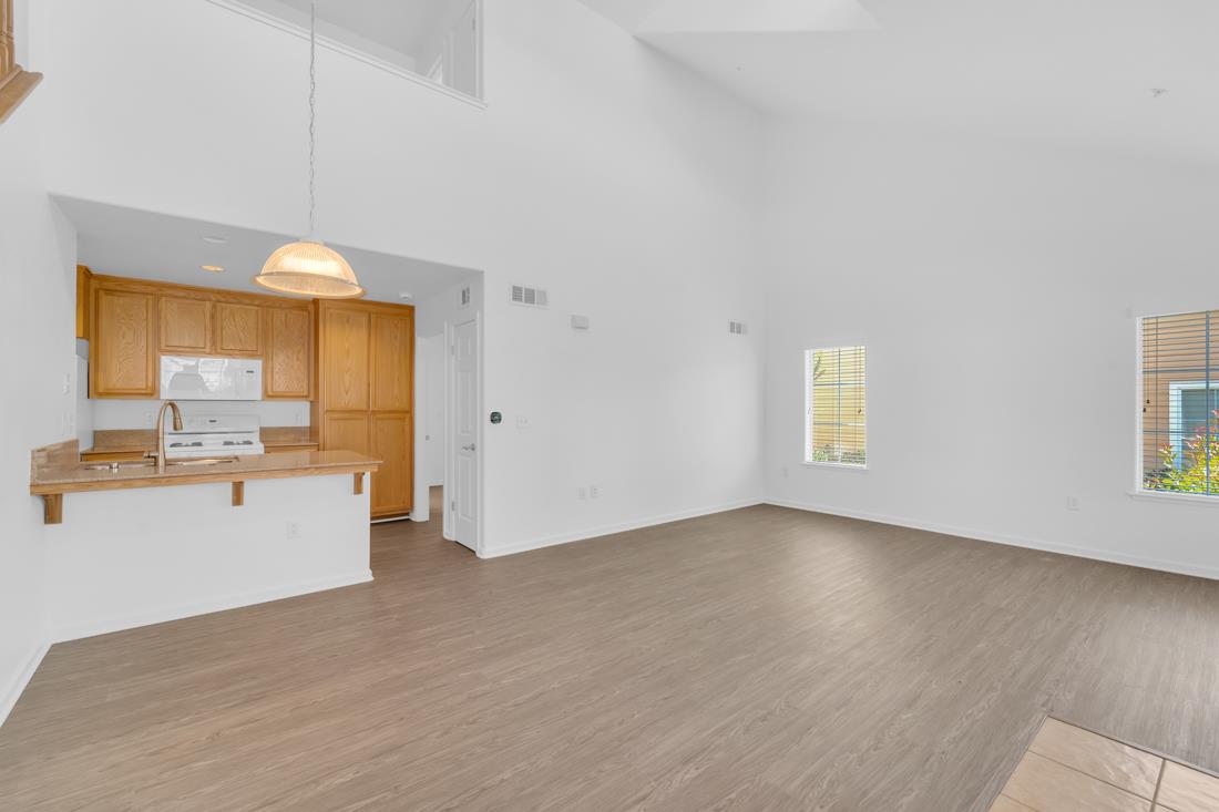 Detail Gallery Image 9 of 51 For 1544 Rosette Way, Gilroy,  CA 95020 - 3 Beds | 2 Baths