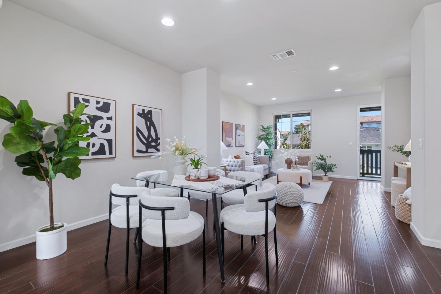 Detail Gallery Image 10 of 60 For 1055 Thyme Wkwy, San Jose,  CA 95133 - 3 Beds | 3/1 Baths