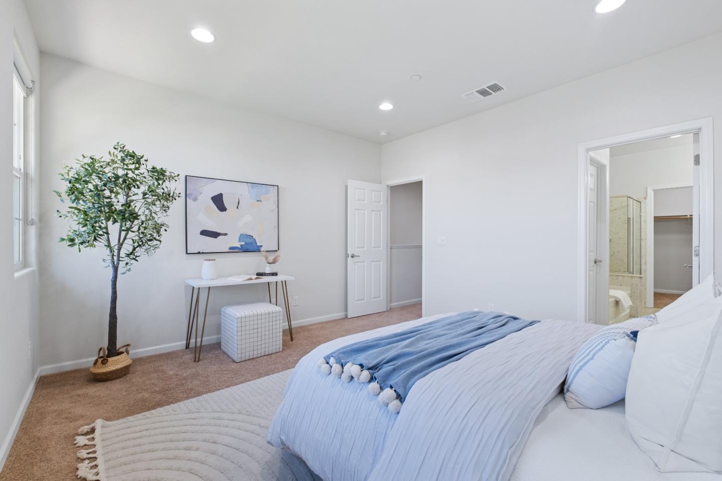 Detail Gallery Image 26 of 60 For 1055 Thyme Wkwy, San Jose,  CA 95133 - 3 Beds | 3/1 Baths