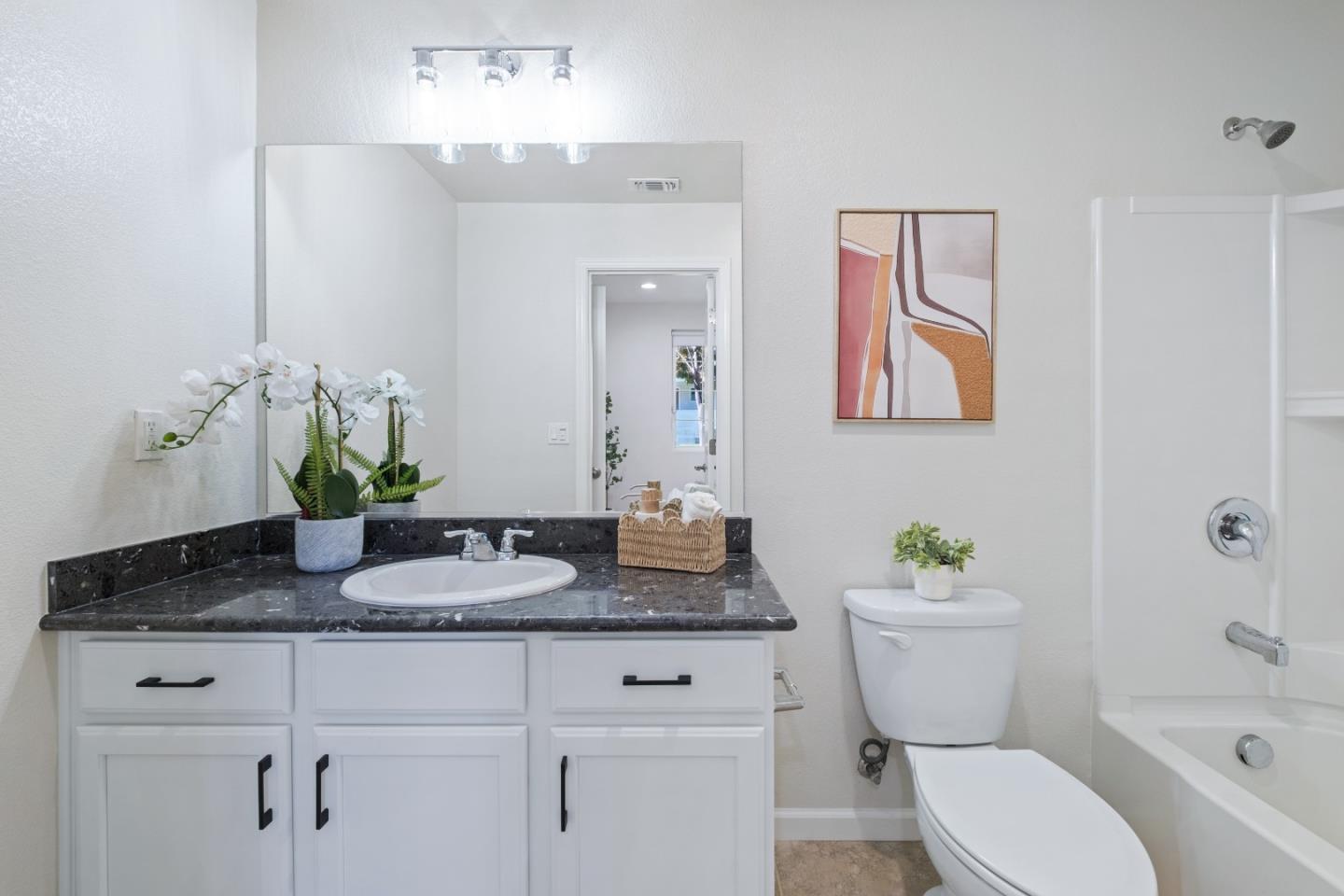 Detail Gallery Image 38 of 60 For 1055 Thyme Wkwy, San Jose,  CA 95133 - 3 Beds | 3/1 Baths