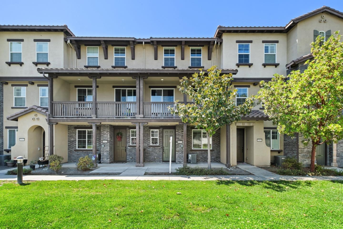 Detail Gallery Image 44 of 60 For 1055 Thyme Wkwy, San Jose,  CA 95133 - 3 Beds | 3/1 Baths