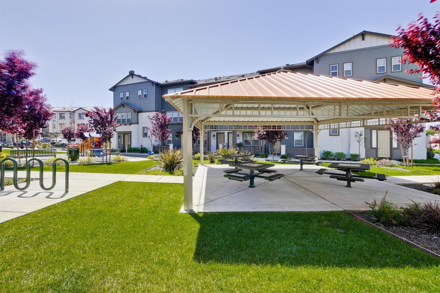 Detail Gallery Image 46 of 60 For 1055 Thyme Wkwy, San Jose,  CA 95133 - 3 Beds | 3/1 Baths