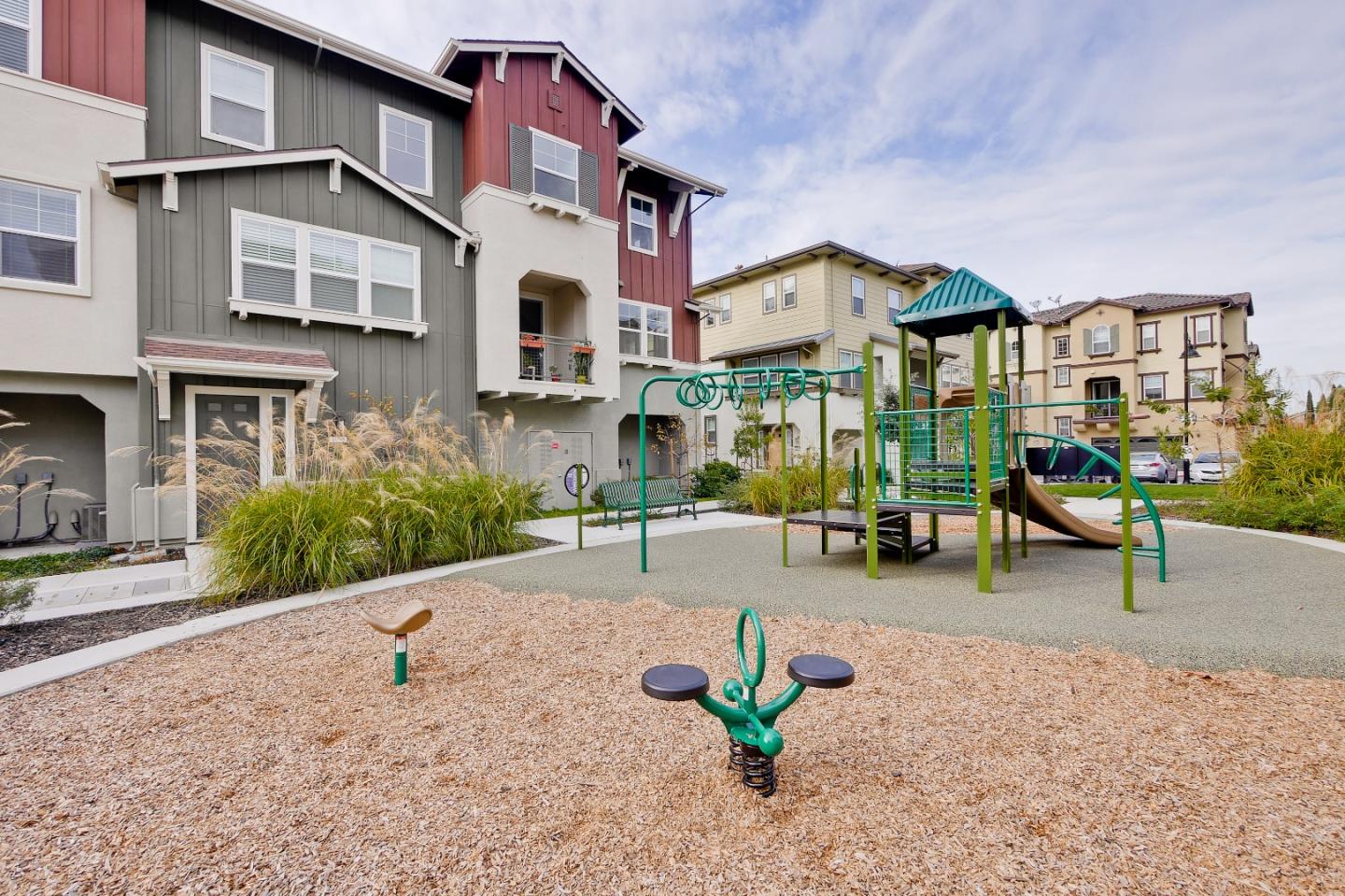 Detail Gallery Image 47 of 60 For 1055 Thyme Wkwy, San Jose,  CA 95133 - 3 Beds | 3/1 Baths