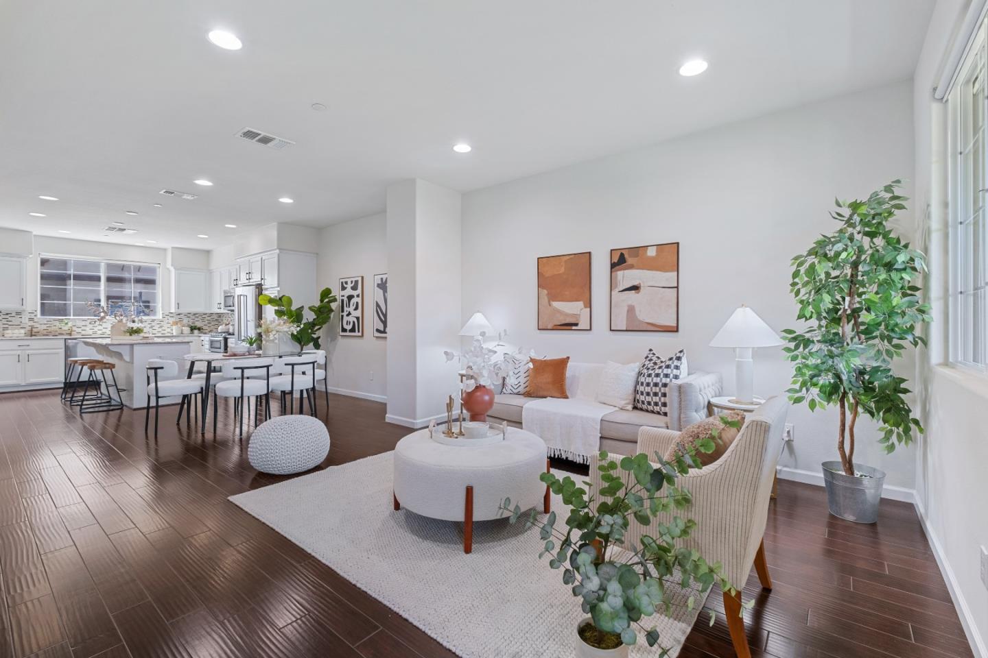 Detail Gallery Image 7 of 60 For 1055 Thyme Wkwy, San Jose,  CA 95133 - 3 Beds | 3/1 Baths