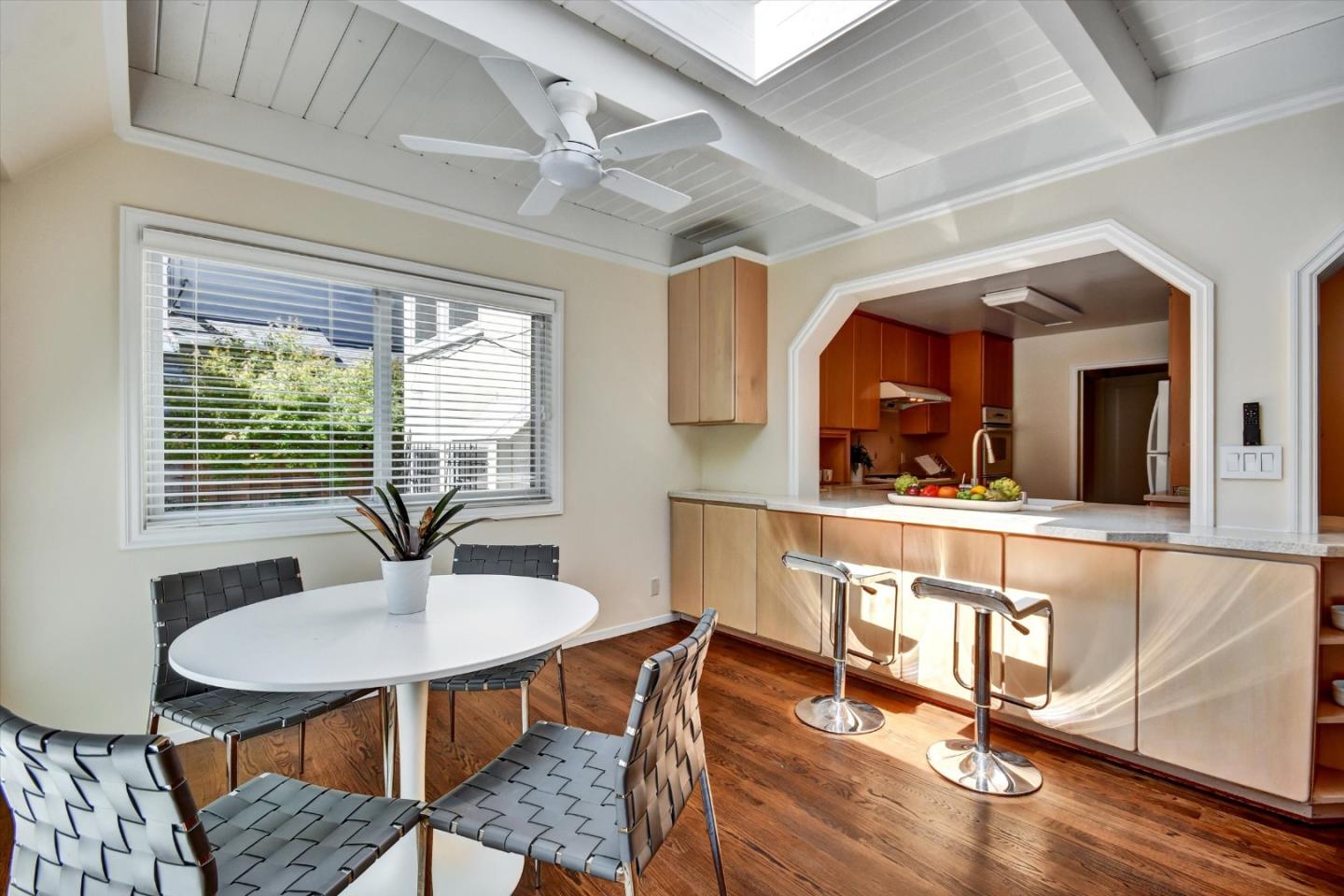 Detail Gallery Image 13 of 51 For 438 Bucknell Dr, San Mateo,  CA 94402 - 4 Beds | 3/1 Baths