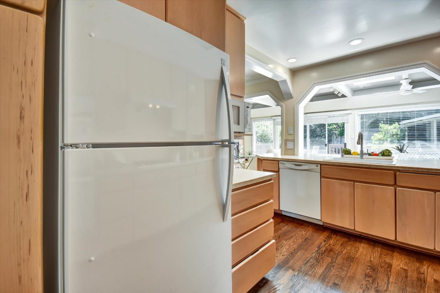 Detail Gallery Image 19 of 51 For 438 Bucknell Dr, San Mateo,  CA 94402 - 4 Beds | 3/1 Baths