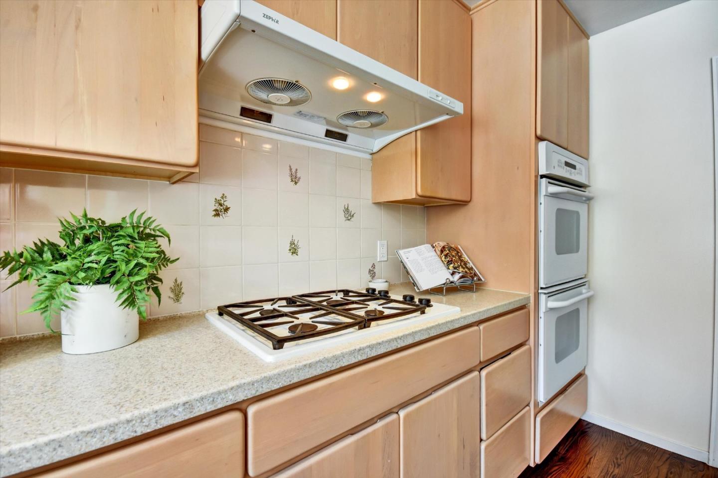 Detail Gallery Image 21 of 51 For 438 Bucknell Dr, San Mateo,  CA 94402 - 4 Beds | 3/1 Baths