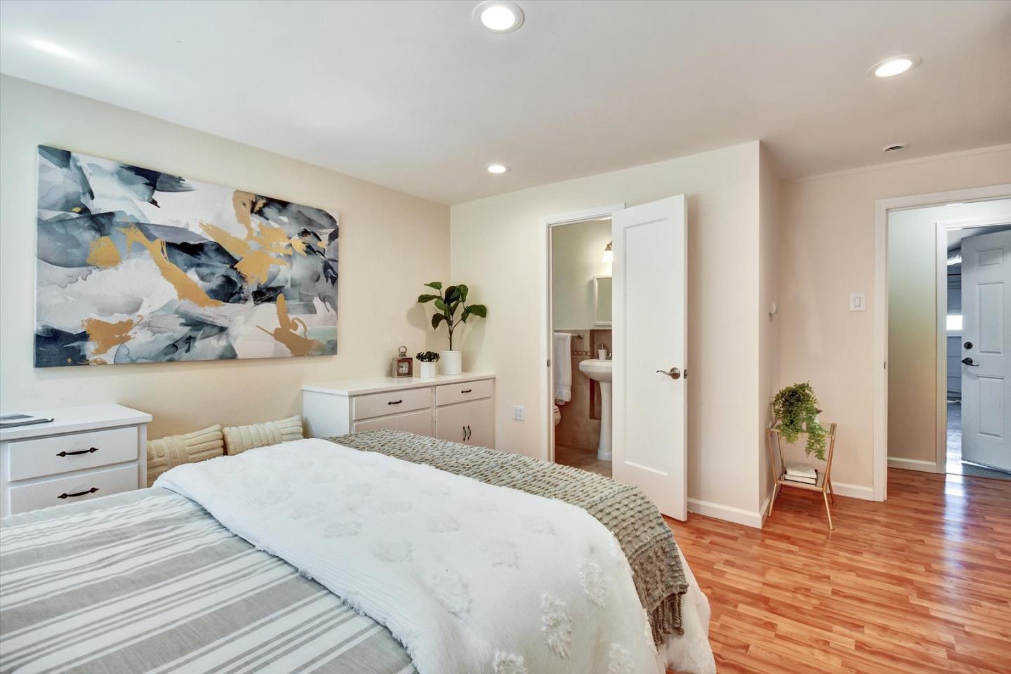 Detail Gallery Image 36 of 51 For 438 Bucknell Dr, San Mateo,  CA 94402 - 4 Beds | 3/1 Baths