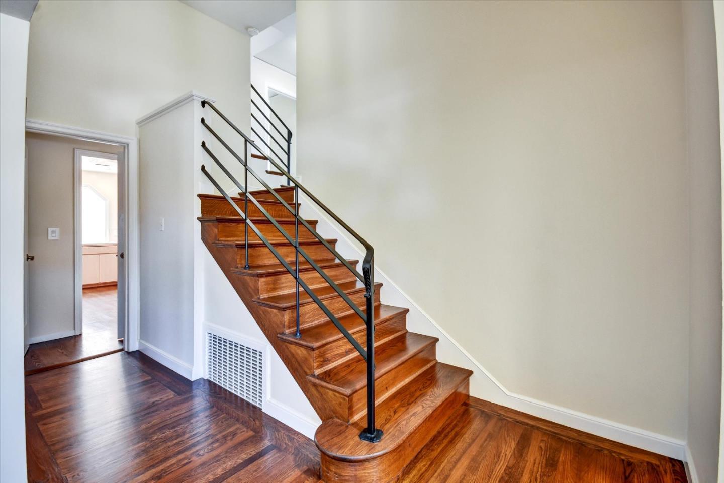 Detail Gallery Image 5 of 51 For 438 Bucknell Dr, San Mateo,  CA 94402 - 4 Beds | 3/1 Baths