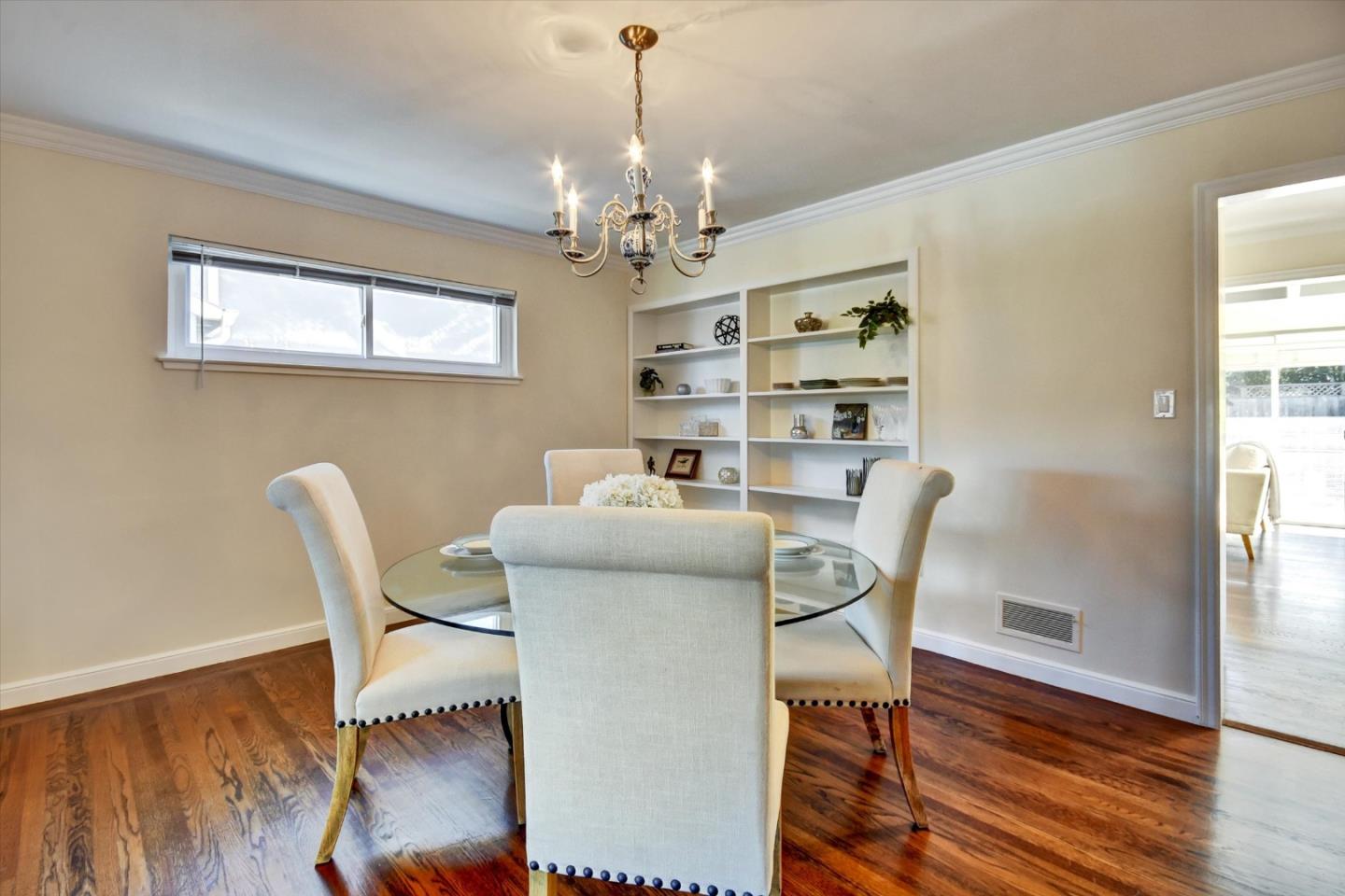 Detail Gallery Image 7 of 51 For 438 Bucknell Dr, San Mateo,  CA 94402 - 4 Beds | 3/1 Baths