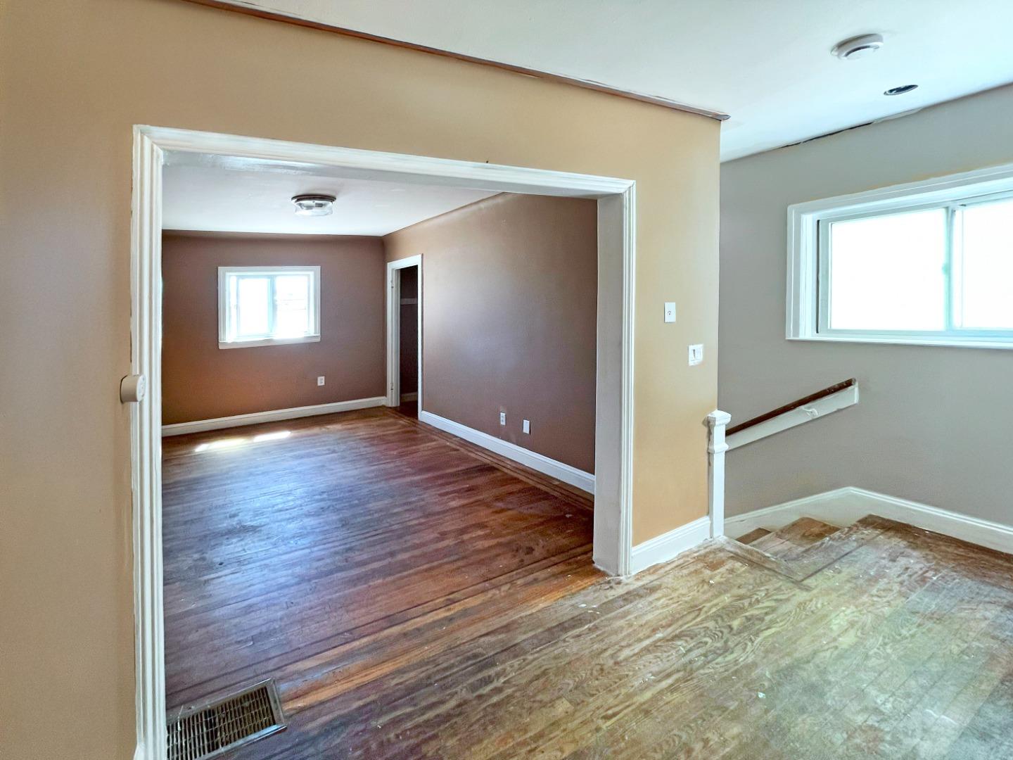 Detail Gallery Image 11 of 24 For 3253 Middlefield Rd, Menlo Park,  CA 94025 - – Beds | – Baths