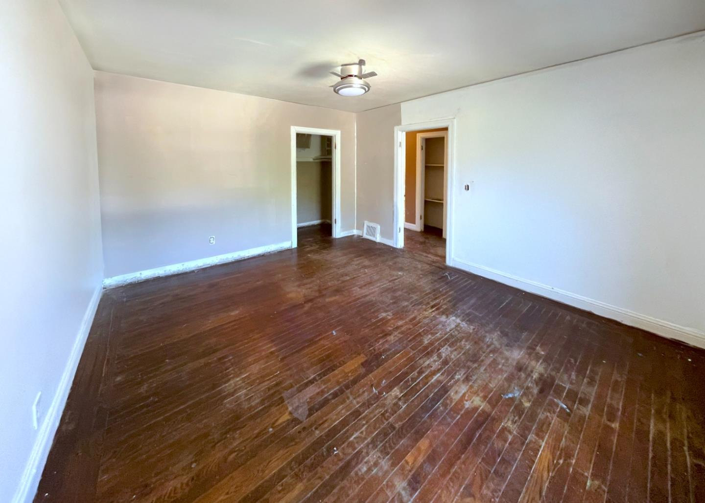 Detail Gallery Image 12 of 24 For 3253 Middlefield Rd, Menlo Park,  CA 94025 - – Beds | – Baths