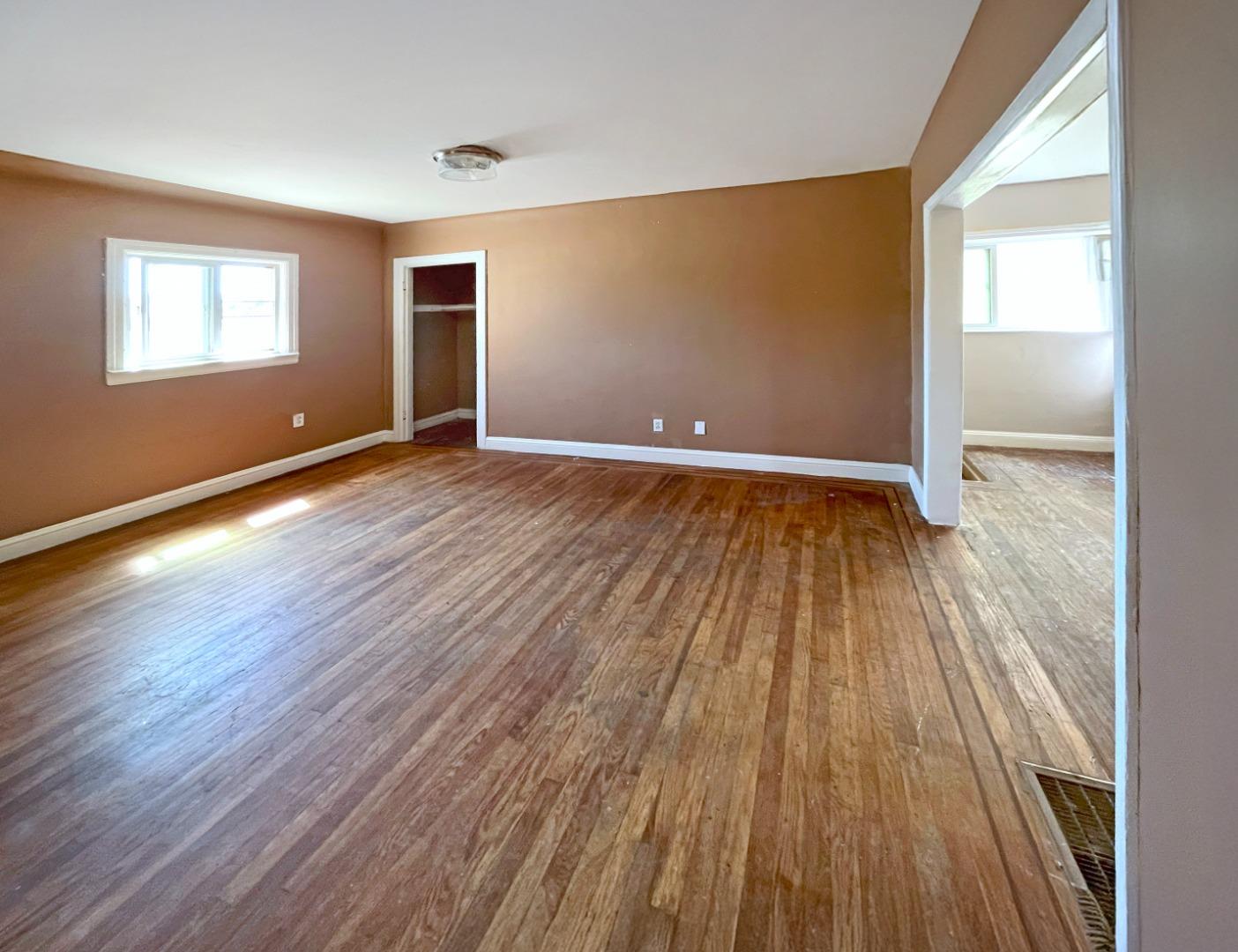 Detail Gallery Image 15 of 24 For 3253 Middlefield Rd, Menlo Park,  CA 94025 - – Beds | – Baths