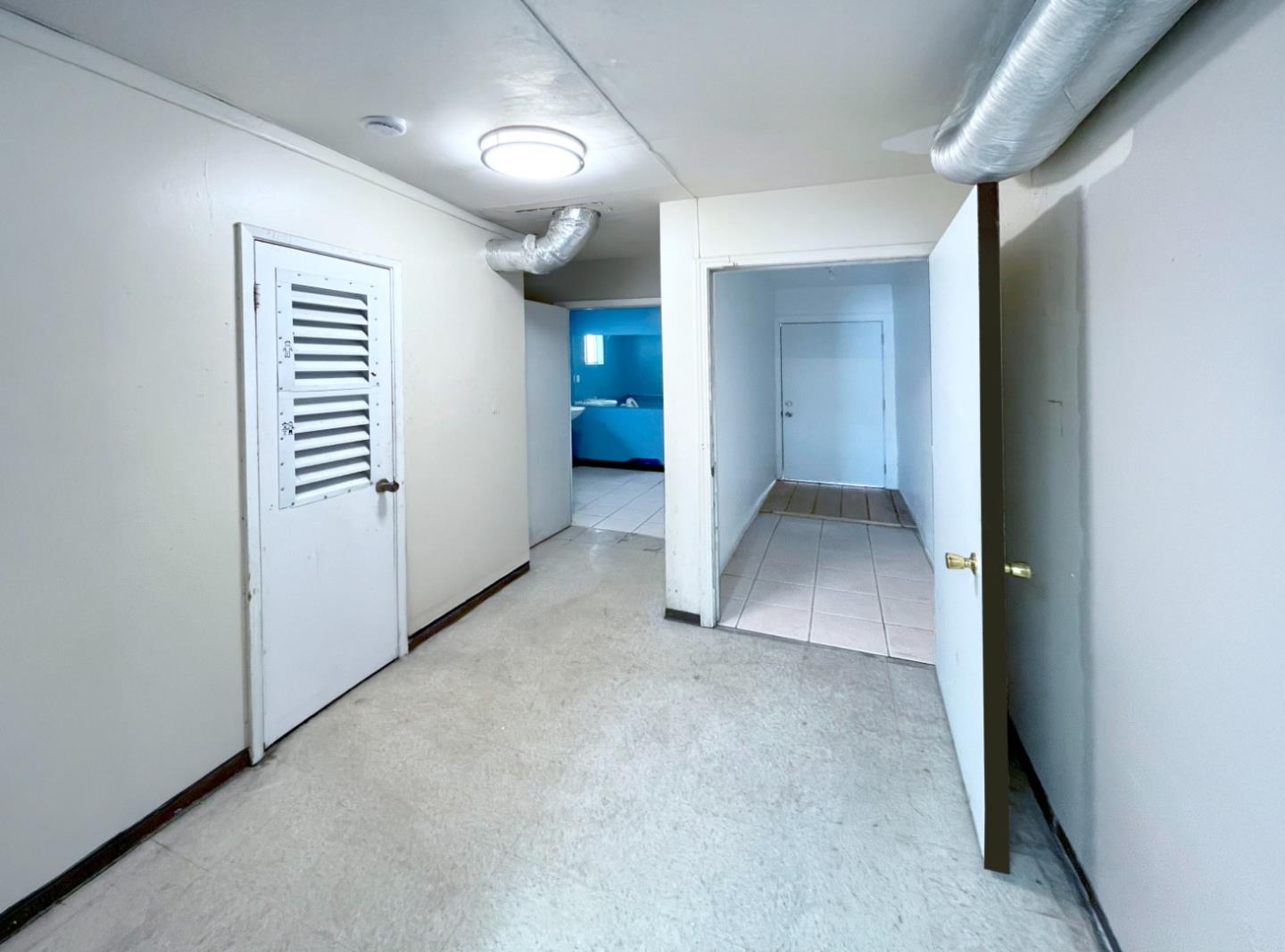 Detail Gallery Image 4 of 24 For 3253 Middlefield Rd, Menlo Park,  CA 94025 - – Beds | – Baths