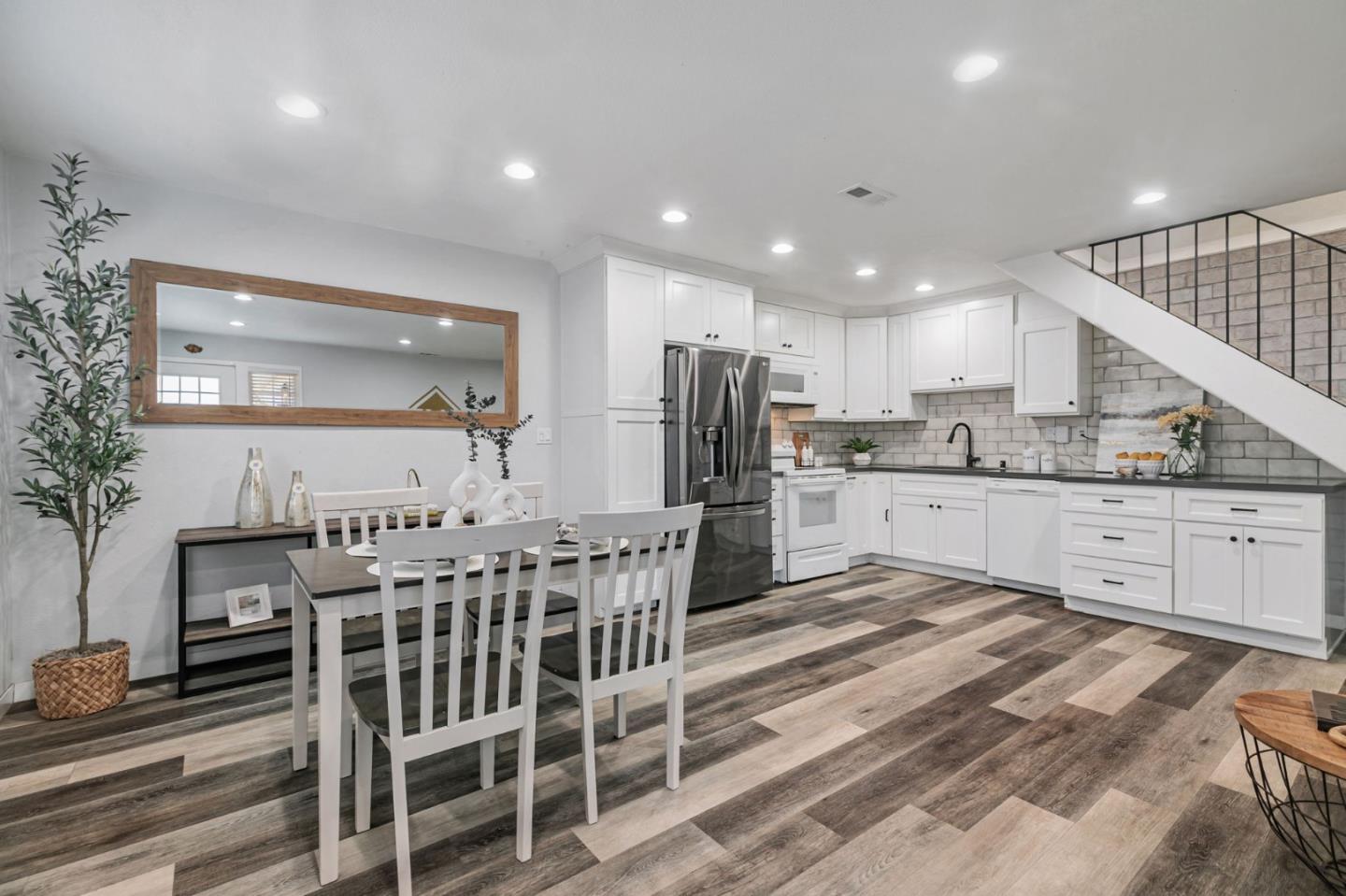 Detail Gallery Image 12 of 22 For 5653 Playa Del Rey #3,  San Jose,  CA 95123 - 2 Beds | 1 Baths