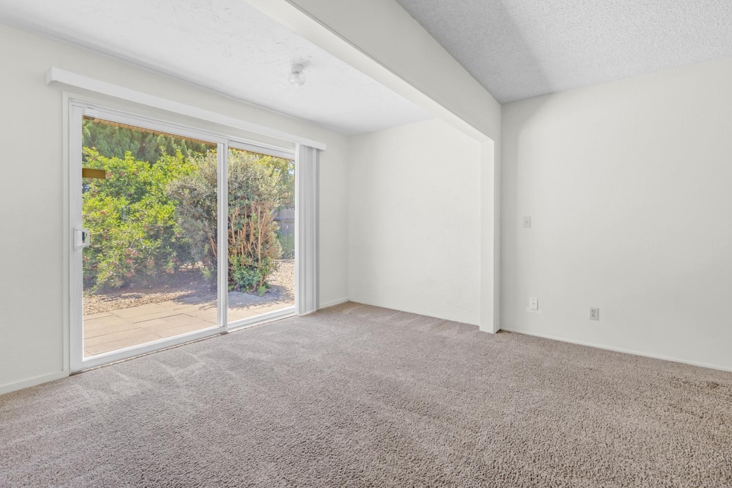 Detail Gallery Image 10 of 41 For 664 Delta Way, Watsonville,  CA 95076 - 2 Beds | 2 Baths