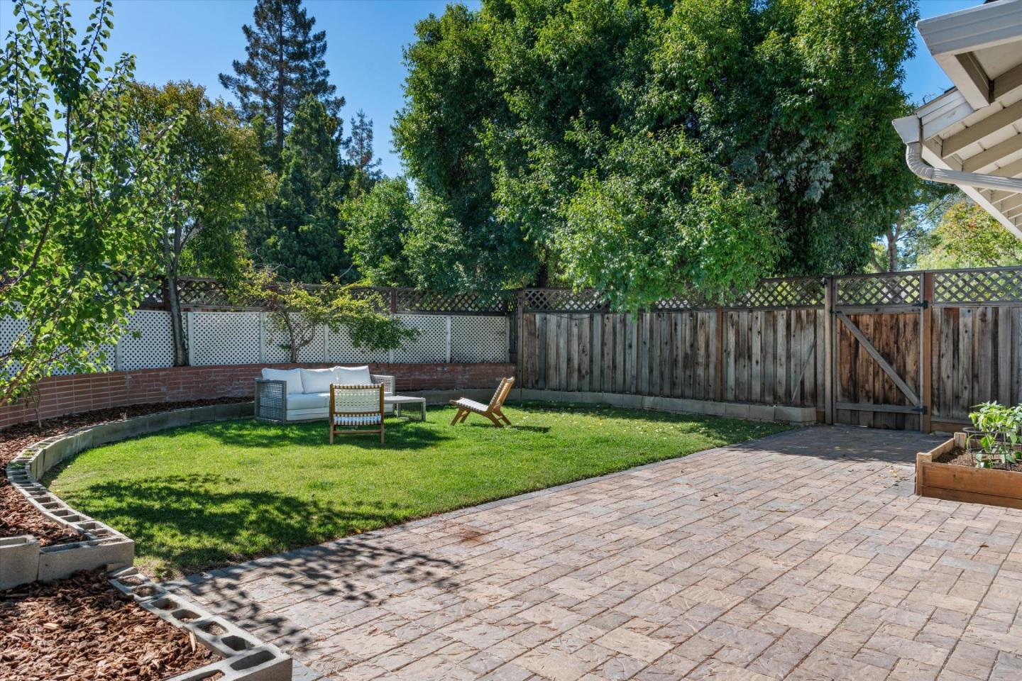 Detail Gallery Image 21 of 24 For 100 Highland Oaks Dr, Los Gatos,  CA 95032 - 4 Beds | 2 Baths