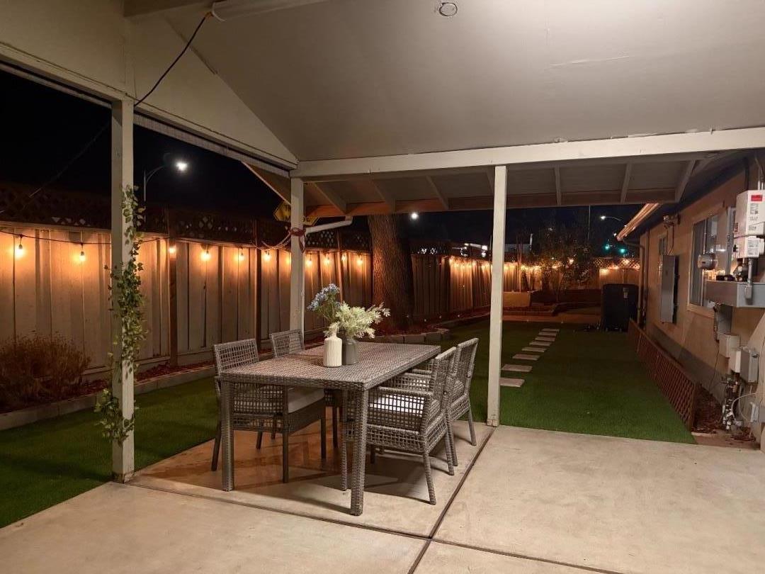 Detail Gallery Image 22 of 24 For 100 Highland Oaks Dr, Los Gatos,  CA 95032 - 4 Beds | 2 Baths