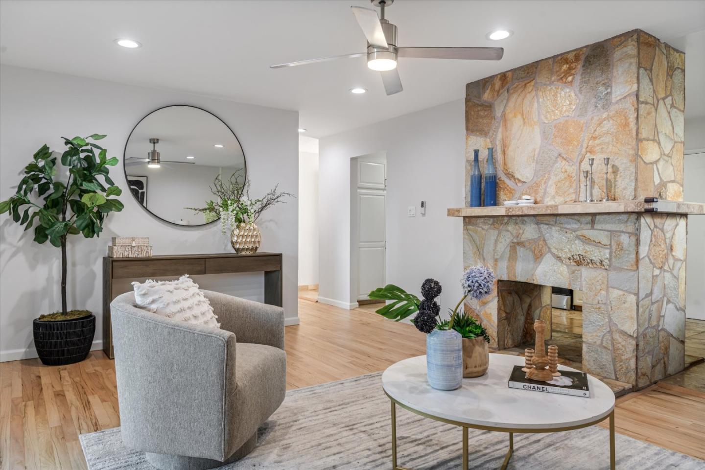 Detail Gallery Image 5 of 24 For 100 Highland Oaks Dr, Los Gatos,  CA 95032 - 4 Beds | 2 Baths