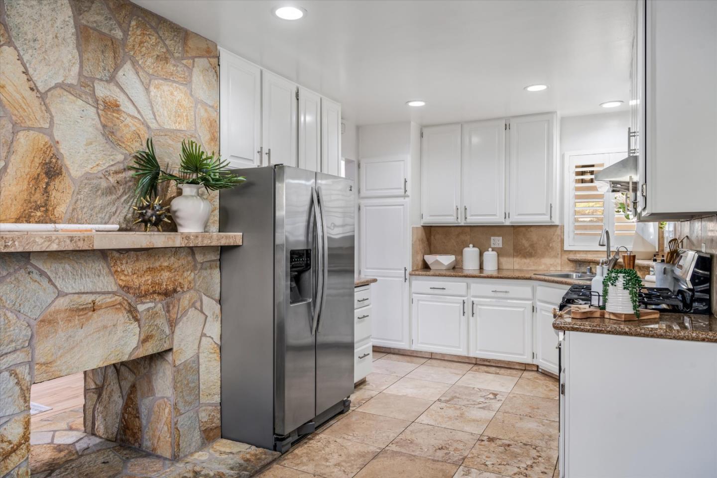 Detail Gallery Image 7 of 24 For 100 Highland Oaks Dr, Los Gatos,  CA 95032 - 4 Beds | 2 Baths