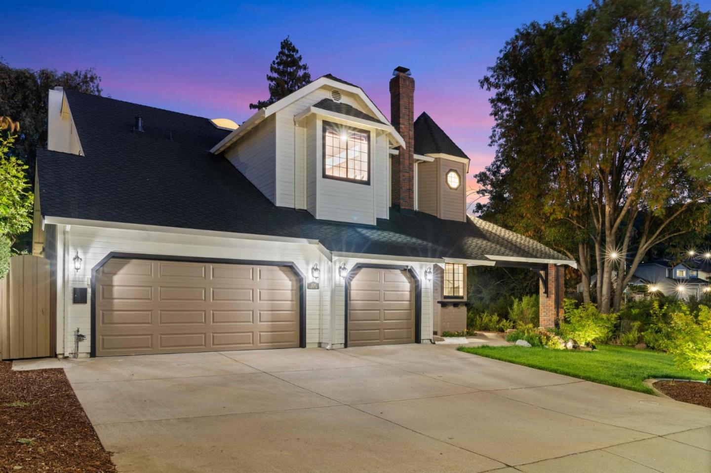 Detail Gallery Image 13 of 86 For 1128 Foxhurst Way, San Jose,  CA 95120 - 5 Beds | 4 Baths