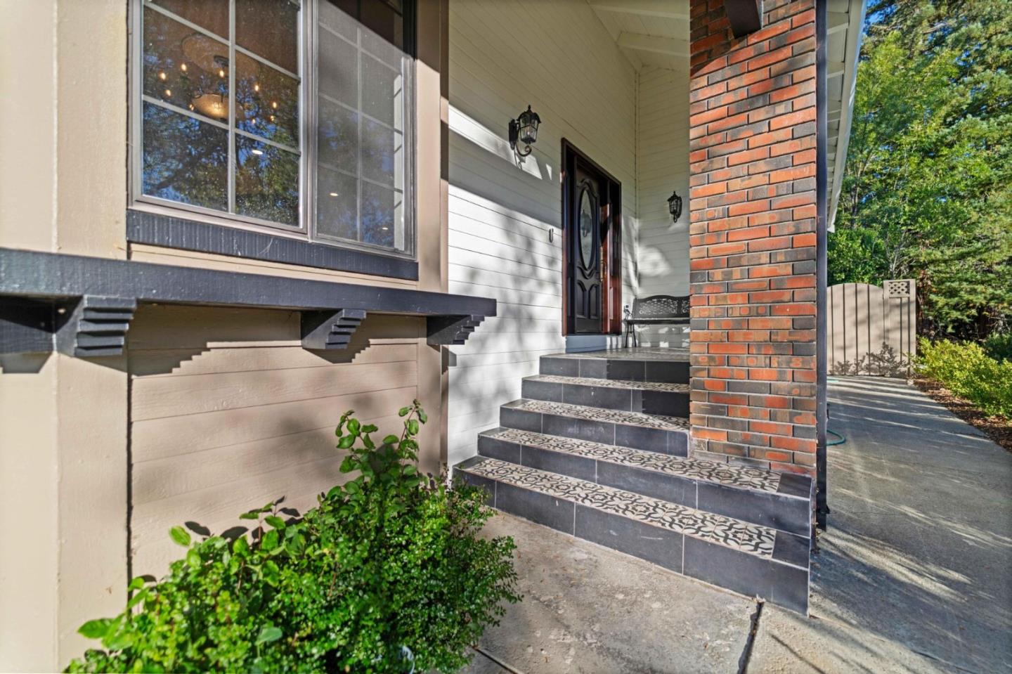 Detail Gallery Image 16 of 86 For 1128 Foxhurst Way, San Jose,  CA 95120 - 5 Beds | 4 Baths