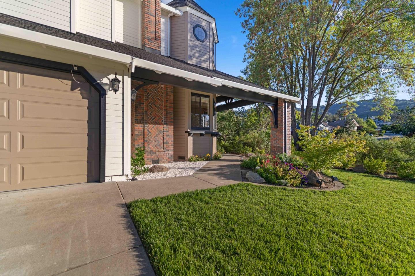 Detail Gallery Image 5 of 86 For 1128 Foxhurst Way, San Jose,  CA 95120 - 5 Beds | 4 Baths