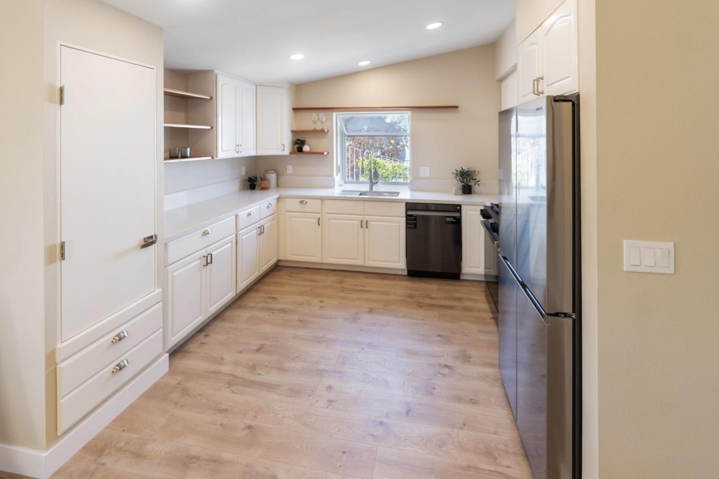 Detail Gallery Image 13 of 53 For 800 Dolan Rd #4,  Moss Landing,  CA 95039 - 3 Beds | 2 Baths