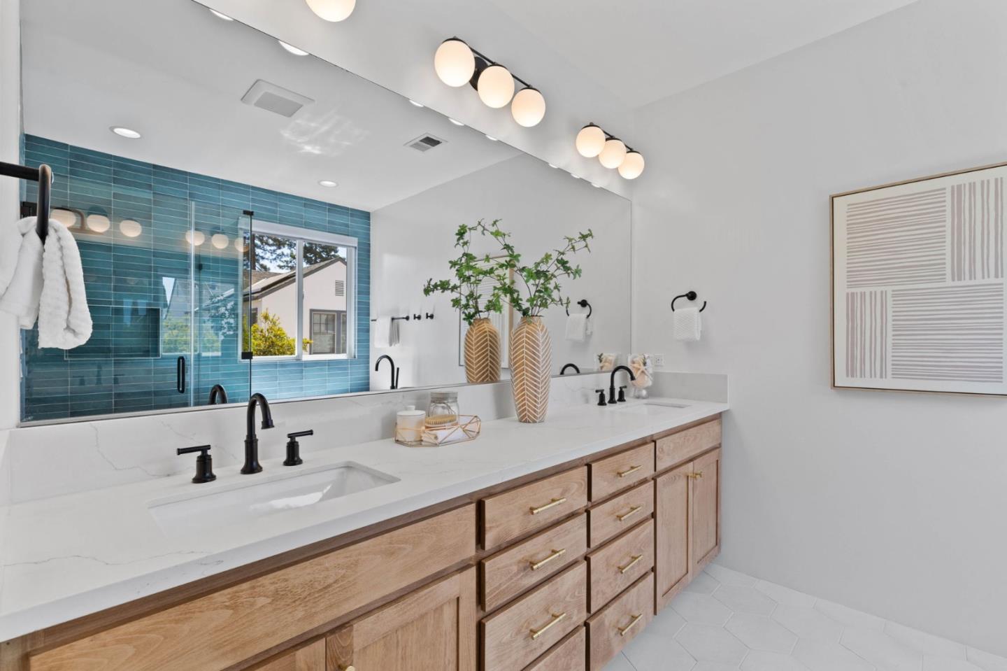 Detail Gallery Image 11 of 18 For 929 Rincon St, Mountain View,  CA 94040 - 3 Beds | 2/1 Baths