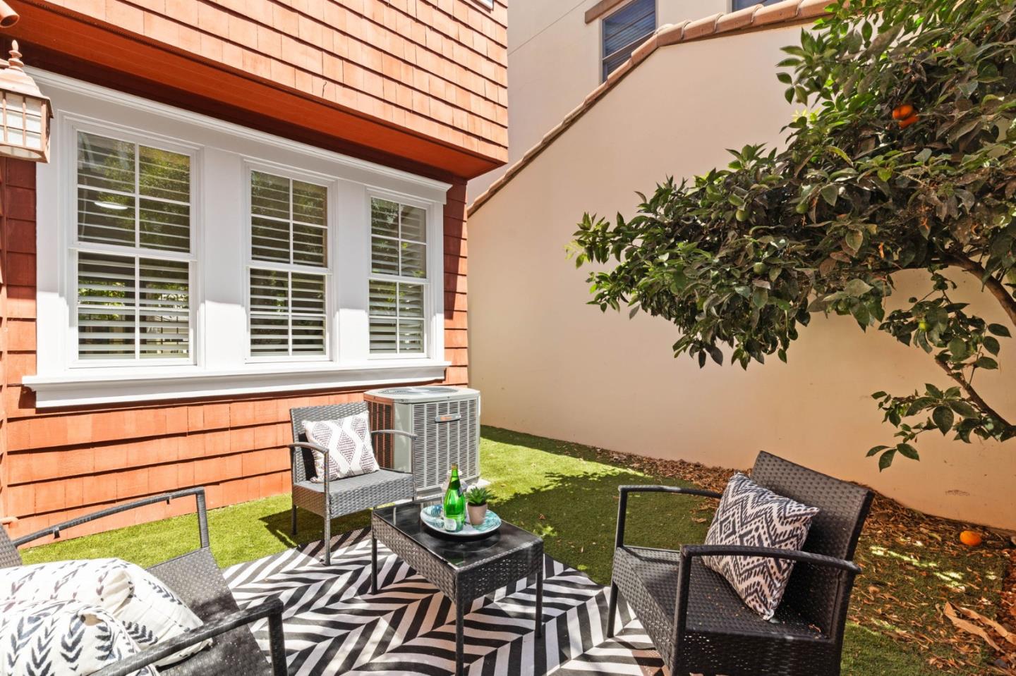 Detail Gallery Image 14 of 18 For 929 Rincon St, Mountain View,  CA 94040 - 3 Beds | 2/1 Baths