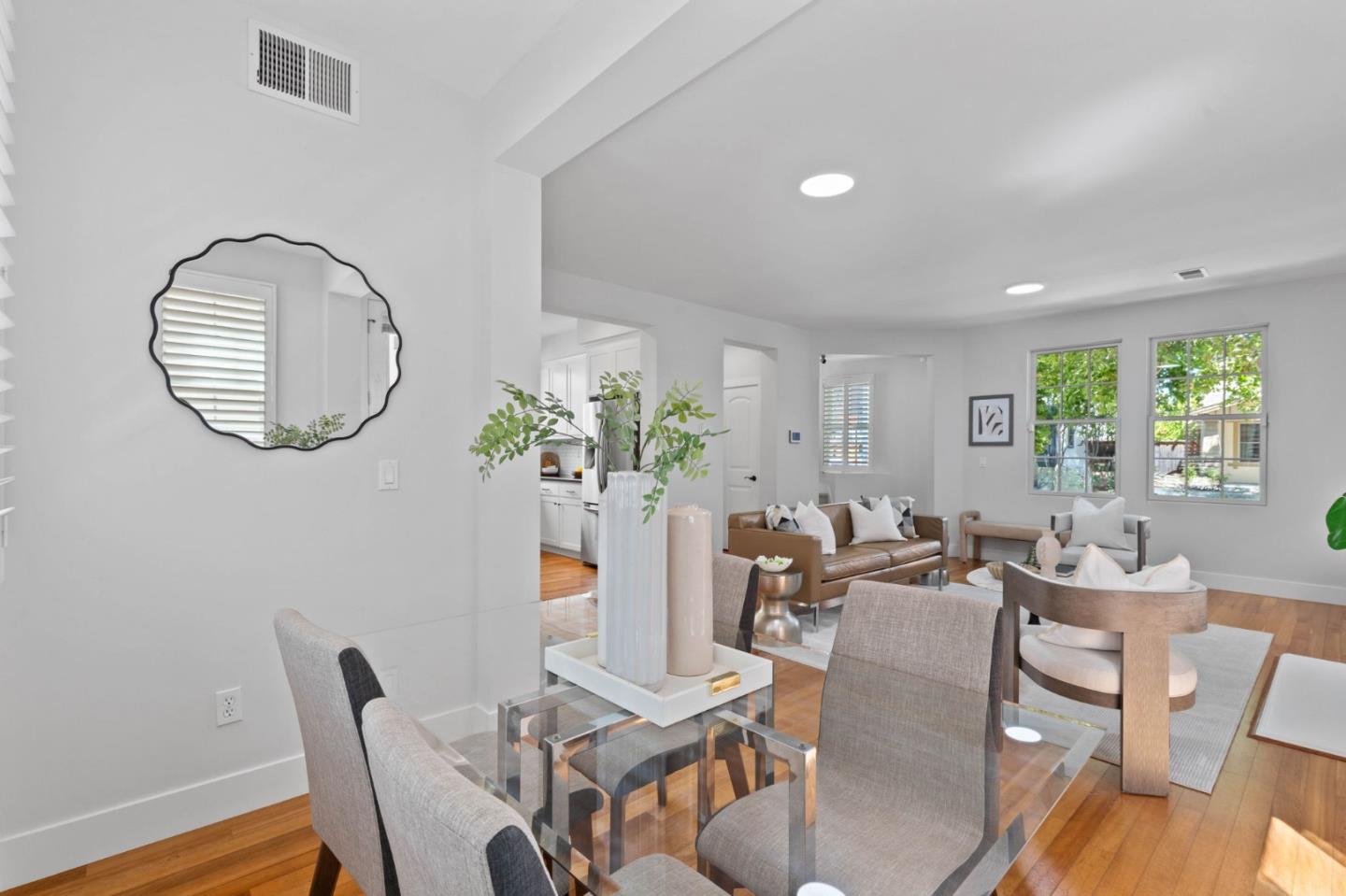 Detail Gallery Image 6 of 18 For 929 Rincon St, Mountain View,  CA 94040 - 3 Beds | 2/1 Baths