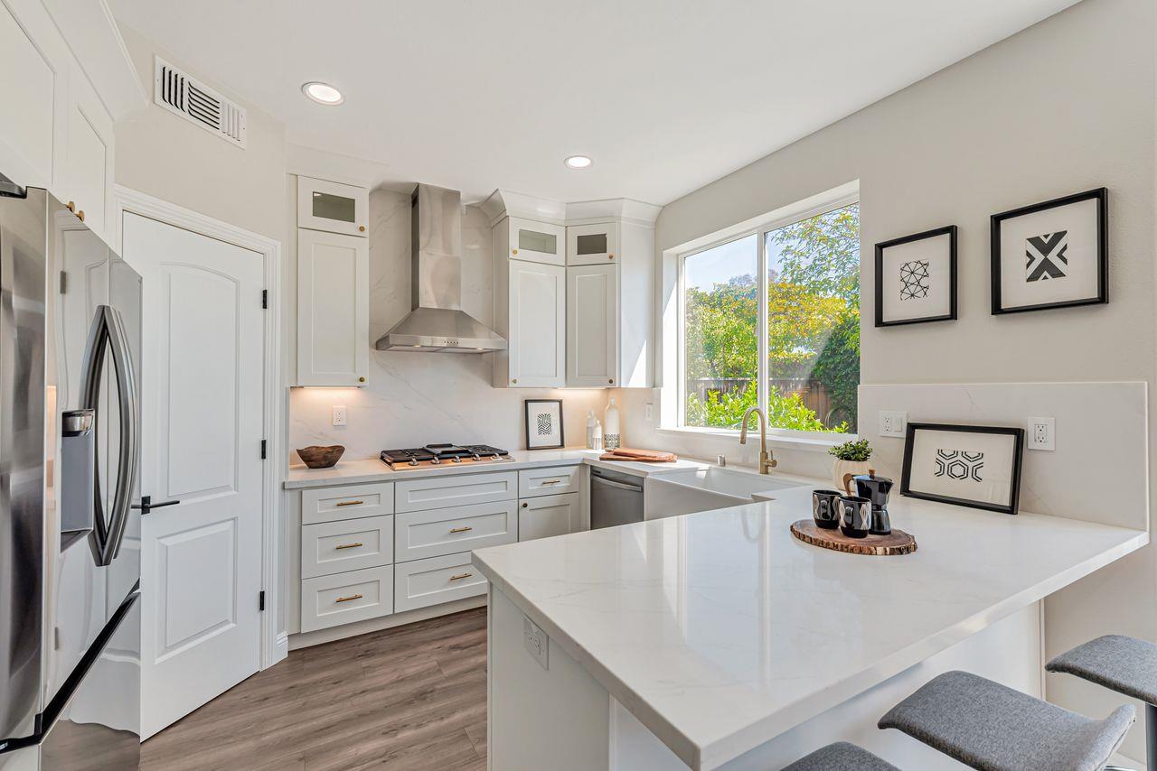 Detail Gallery Image 10 of 37 For 36397 Dijon Dr, Newark,  CA 94560 - 5 Beds | 2/1 Baths