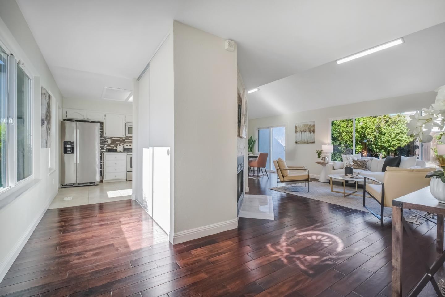 Detail Gallery Image 11 of 35 For 974 Dempsey Rd, Milpitas,  CA 95035 - 2 Beds | 2 Baths