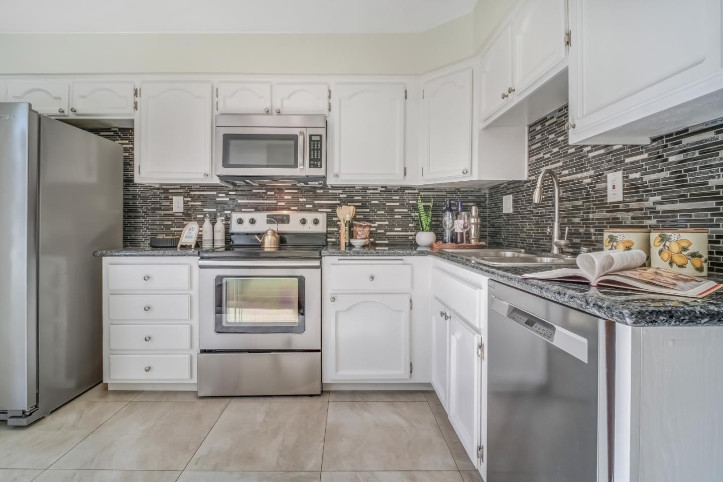Detail Gallery Image 16 of 35 For 974 Dempsey Rd, Milpitas,  CA 95035 - 2 Beds | 2 Baths