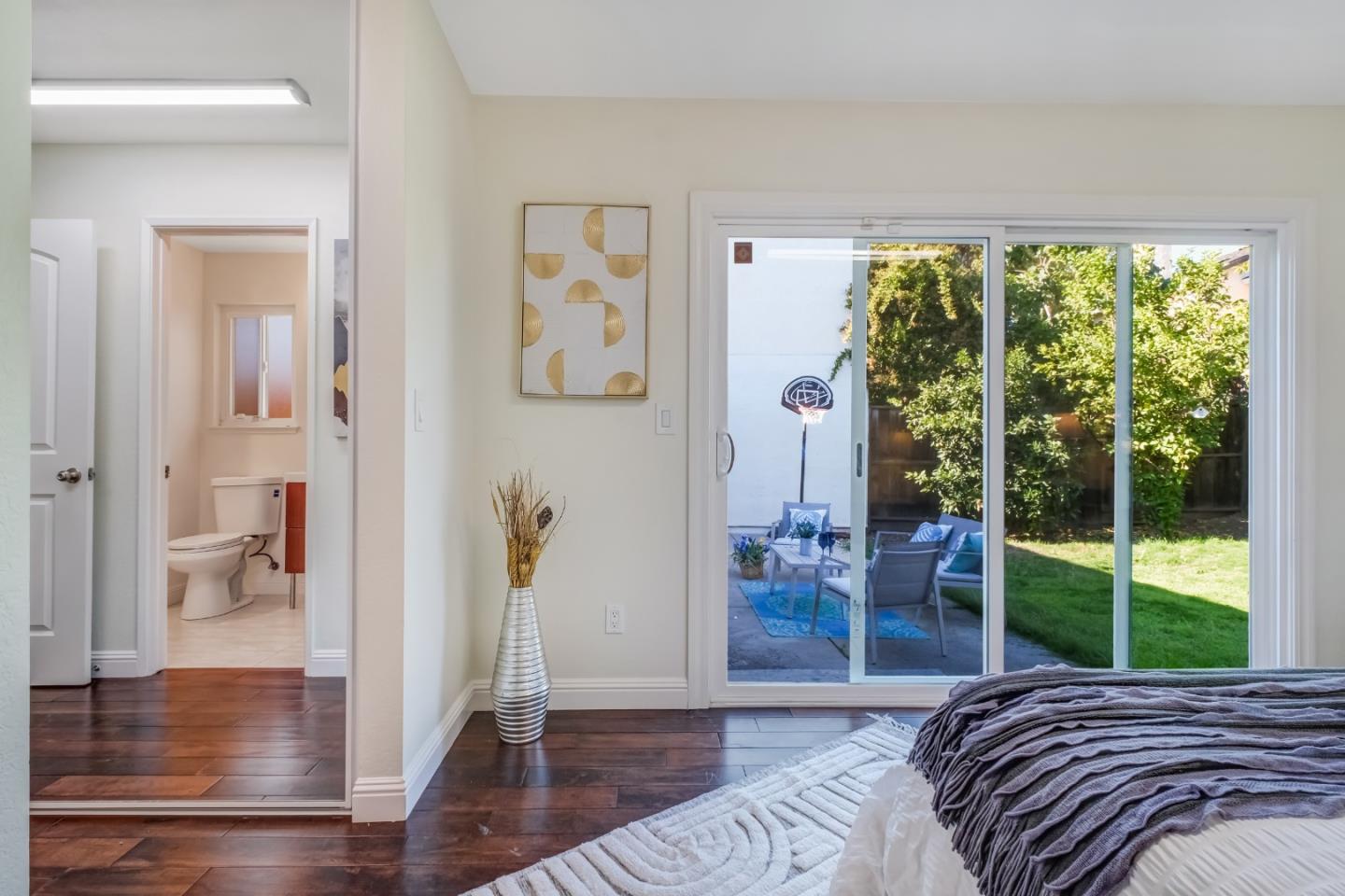 Detail Gallery Image 28 of 35 For 974 Dempsey Rd, Milpitas,  CA 95035 - 2 Beds | 2 Baths